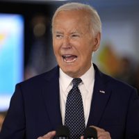 Biden, bajo presión: aumentan las voces que piden que abandone la carrera a la Casa Blanca