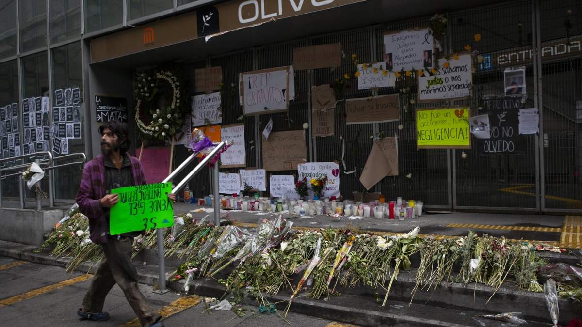 Manifestación en la estación Olivos por desplome de la L12