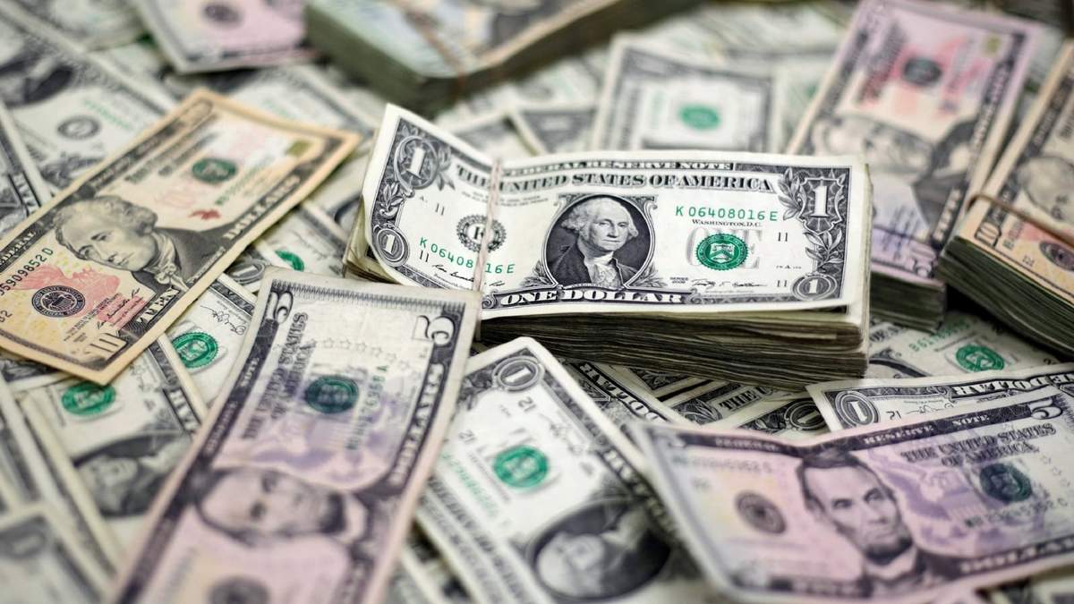 El dólar blue cerrará la semana con un leve aumento en relación al viernes. Fuente: (Twitter)