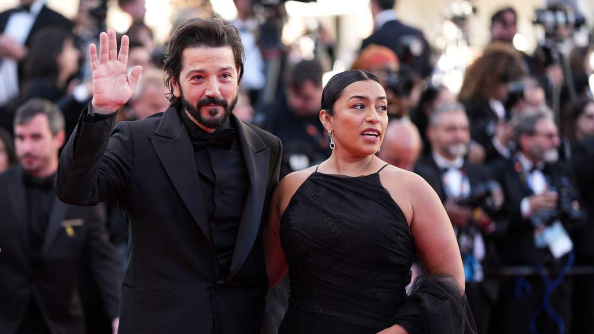 Diego Luna y Adriana Paz en Cannes