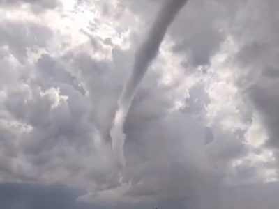 Otra vez un remolino de viento sorprendió a trabajadores petroleros en Rincón de los Sauces
