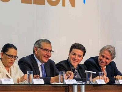 Empresarios se suman a la aportación de agua en Nuevo León