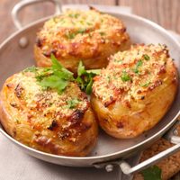 Papas rellenas con pollo: una jugosa versión que tenés que hacer sí o sí para una deliciosa cena