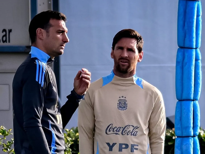 Ante una baja sensible de la Selección Argentina: la apuesta en la que piensa Scaloni para jugar con Colombia