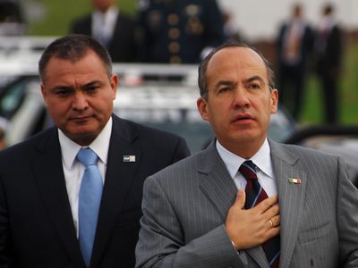Calderón nos debe una explicación de por qué delegó la seguridad del país en García Luna: AMLO