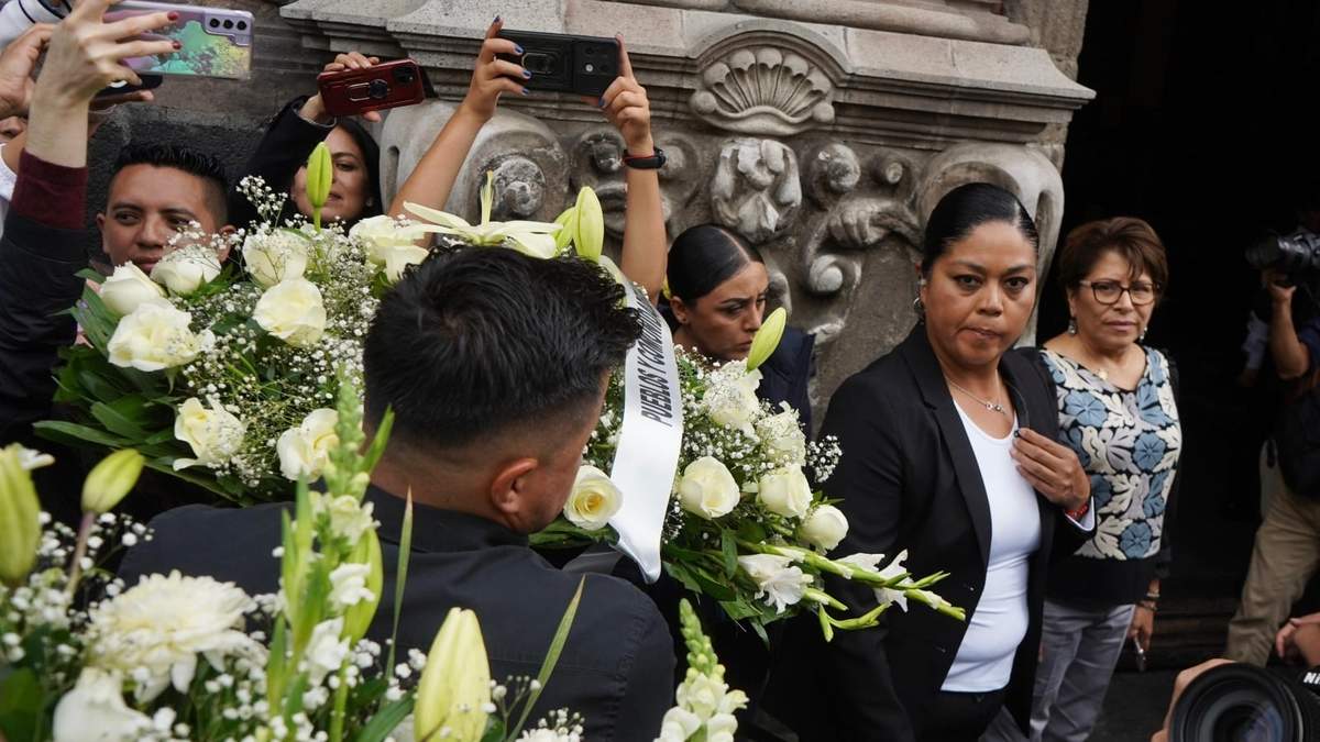 La entrada estuvo restringida a una lista previa que marcaba solo dos acompañantes por persona