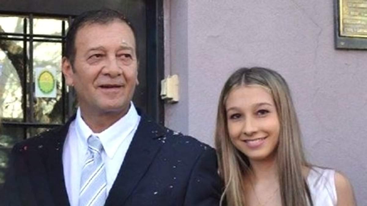 Nahir Galarza con su padre. Fuente: (Twitter)