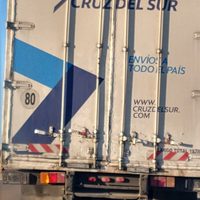 Vecino de Villa La Angostura denunció a camiones que corrían picadas