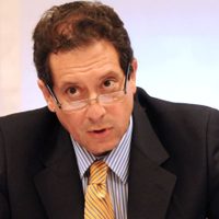 ¡Apuntó para otro lado! El titular del Banco Central valoró la atención "fluida" de otros bancos