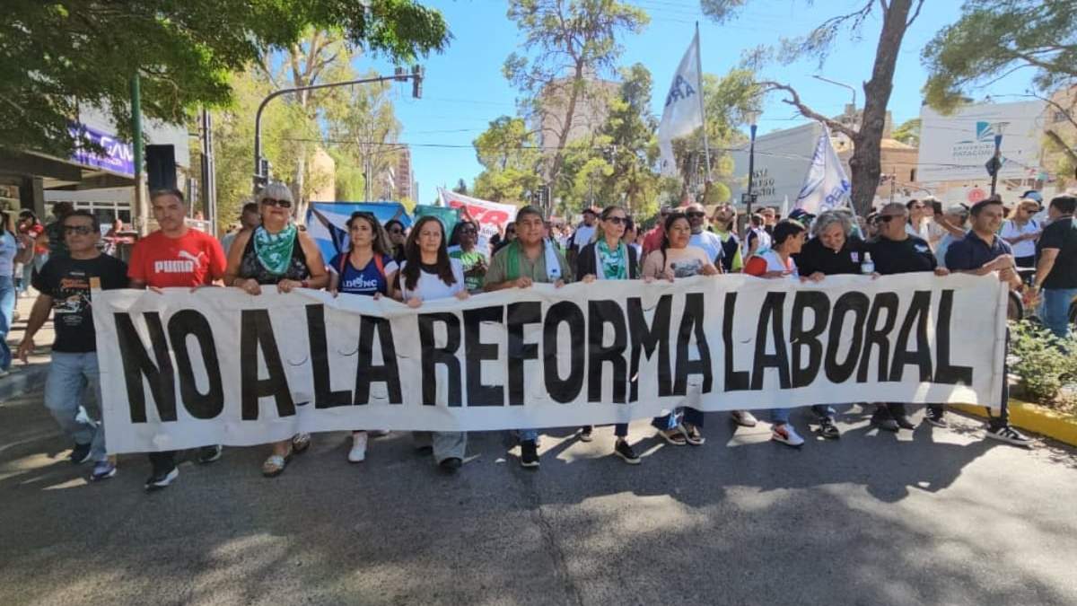 Marcha contra la reforma laboral. Fuente: (Javier Manzano Lamacchia)