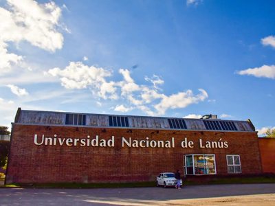 La Libertad Avanza denunció que un docente agredió a estudiantes militantes del liberalismo en una universidad