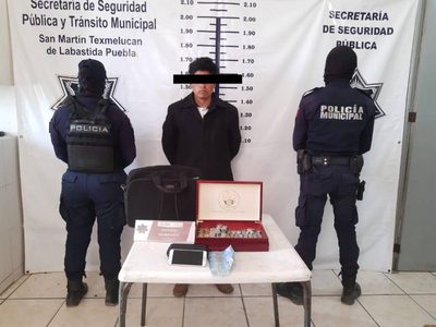 Joven vandaliza el templo de San Martín Texmelucan