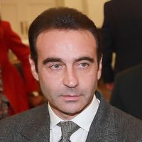 Que esto no lo vean sus hijas: filtran las imágenes más vergonzosas de Enrique Ponce