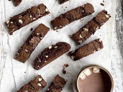 Sticks de brownies y merengue: prepará esta receta que es una bomba y llevá a otro nivel tus postres