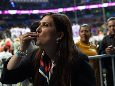 Sheinbaum invita a Kenia López Rabadán a la ceremonia de los Niños Héroes
