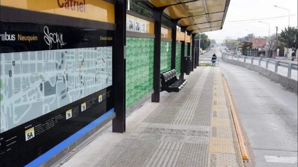 Paradas del colectivo vacías. Fuente: (Facebook)