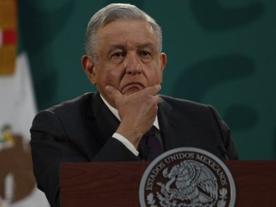 "Ya chole", dice AMLO a feministas que se oponen a candidatura de Salgado Macedonio