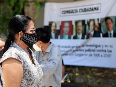 Votar en la consulta popular es obligatorio y necesario