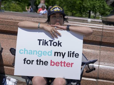 Senado de EU aprueba proyecto de ley que obliga a matriz de TikTok a vender o afrontar su veto