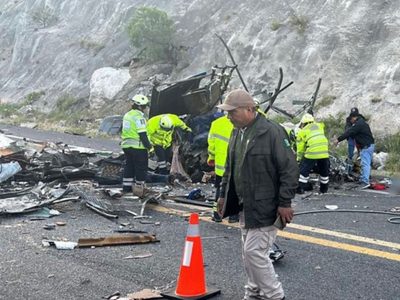 Accidente de autobús en Oaxaca deja 16 migrantes muertos