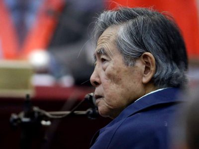 Señalan a Fujimori de retrasar captura del líder de Sendero Luminoso para justificar golpe de estado