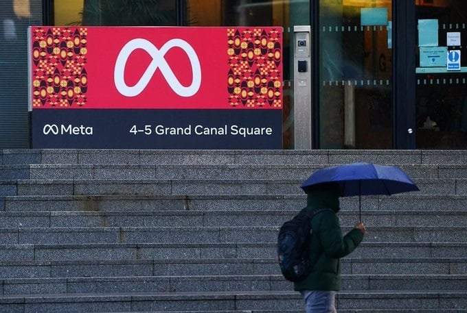 Logo de Meta en Dublín, Irlanda