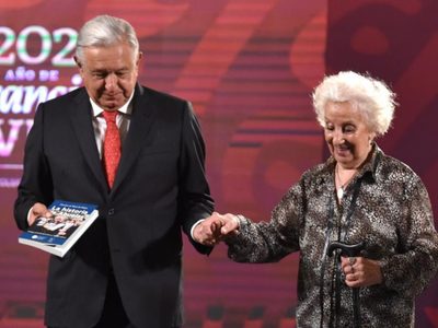 AMLO recibe a la fundadora de las Abuelas de Plaza de Mayo de Argentina