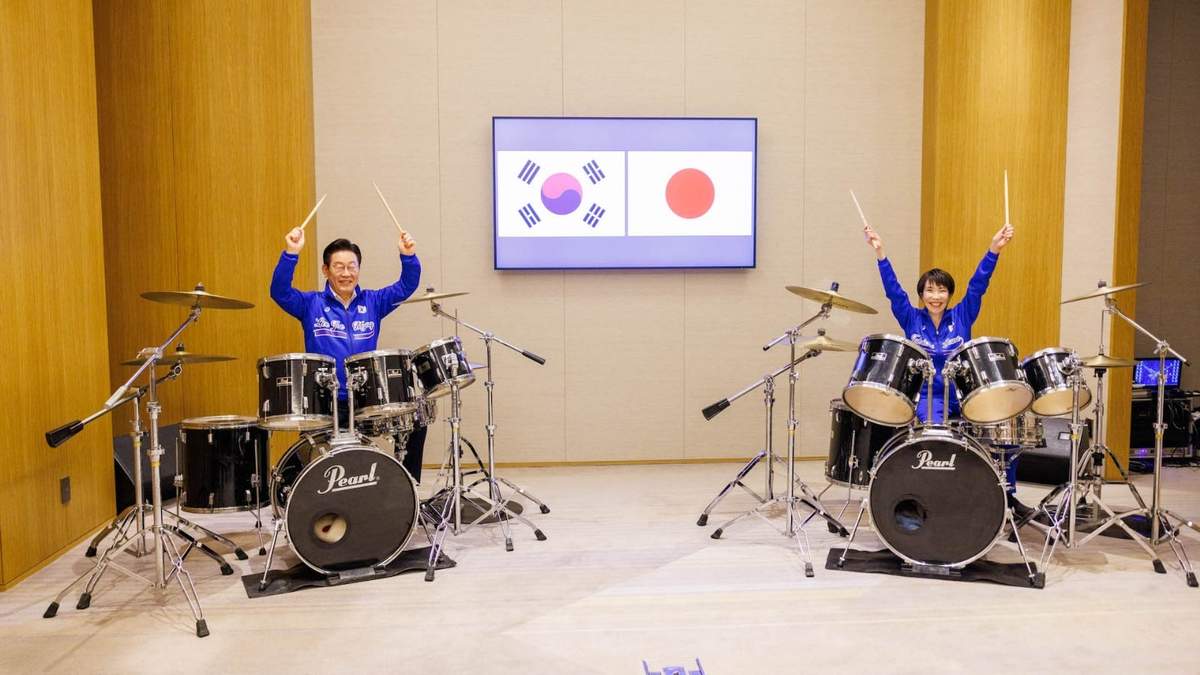 El presidente Lee Jae Myung y la primera ministra Sanae Takaichi