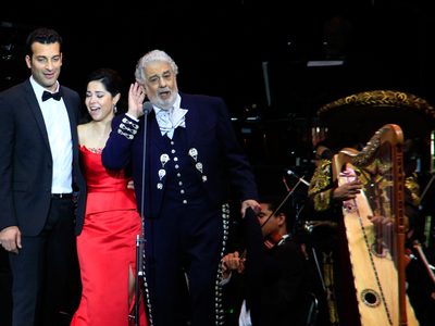 Plácido Domingo le canta a Puebla