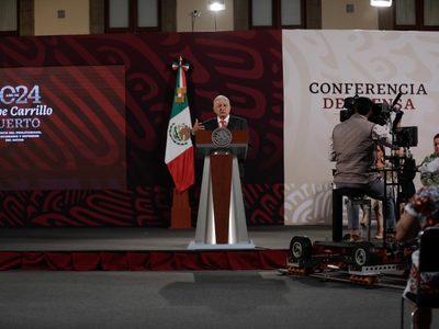 AMLO propone reforma electoral contra la usurpación de candidaturas indígenas