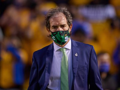 Santos despide a Guillermo Almada tras eliminación en la liguilla