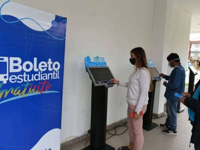 Marcos Koopmann presentó un proyecto para crear el boleto estudiantil gratuito