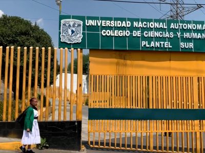 De 63 años, Elvia Martínez regresó al CCH Sur para terminar sus estudios (Video)