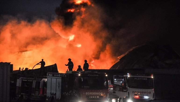 Incendio en PIN Fuente: (Twitter)