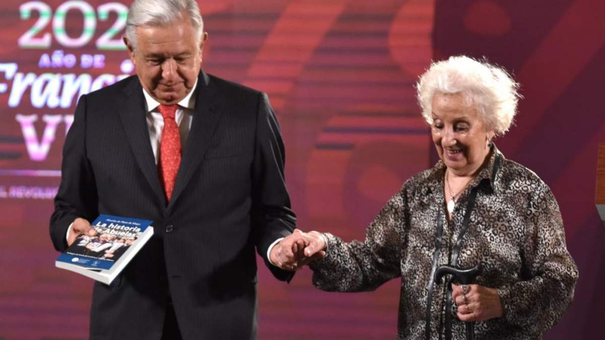 AMLO con Estela de Carlotto, presidenta y fundadora de las Abuelas de Plaza de Mayo de Argentina