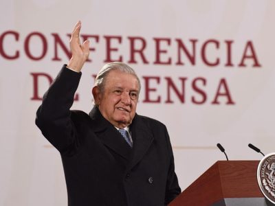 AMLO truena por reportaje sobre la "vida de lujo" de su hijo José Ramón en Houston