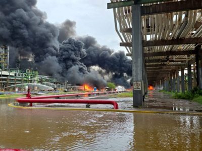Confirman dos muertos y un herido tras la explosión en la refinería de Pemex en Salina Cruz