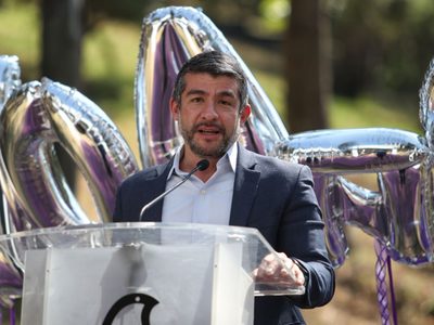 Denuncias por desvío de recursos, obras irregulares y opacidad cercan al alcalde Mauricio Tabe