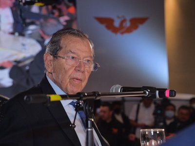 Muñoz Ledo califica al gobierno de AMLO como "populacherismo desordenado"