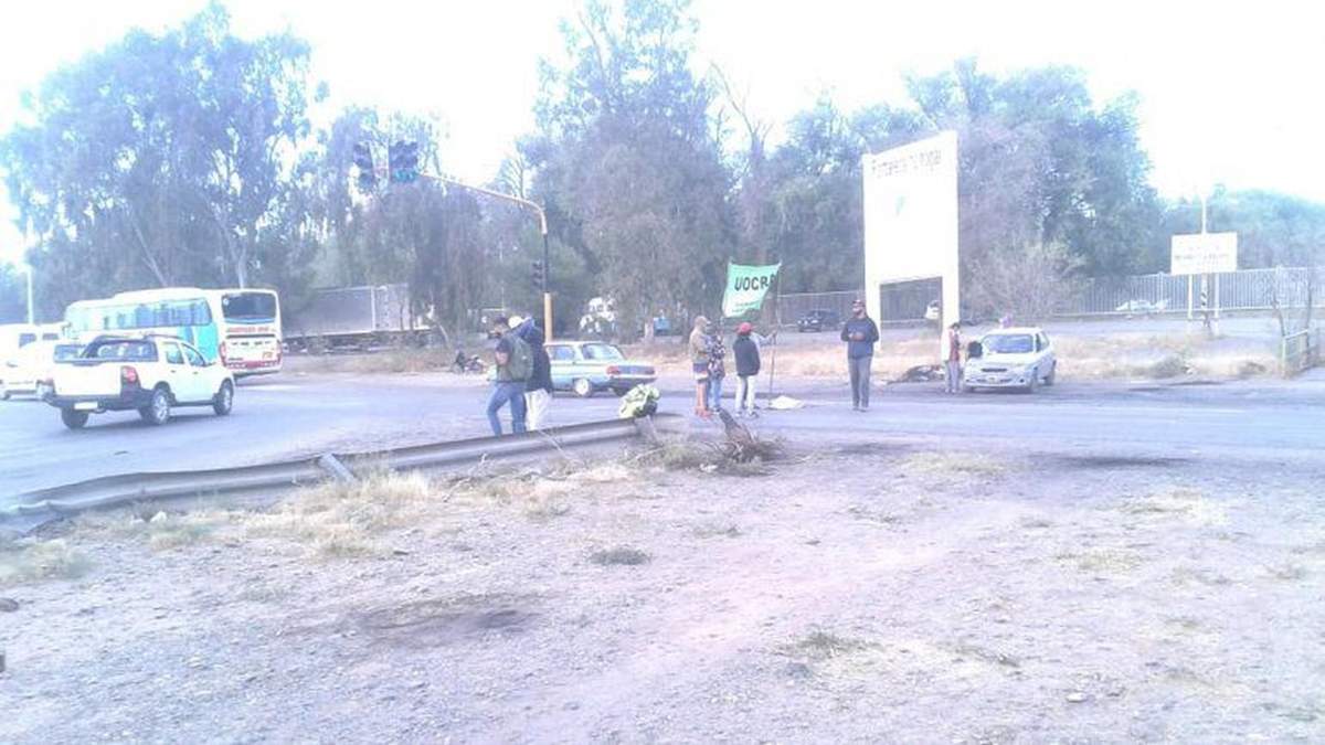 Corte total sobre Ruta Provincial 7. Fuente: (Twitter)