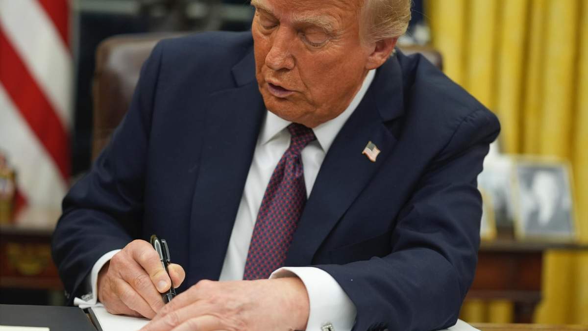Trump. Decretos incendiarios