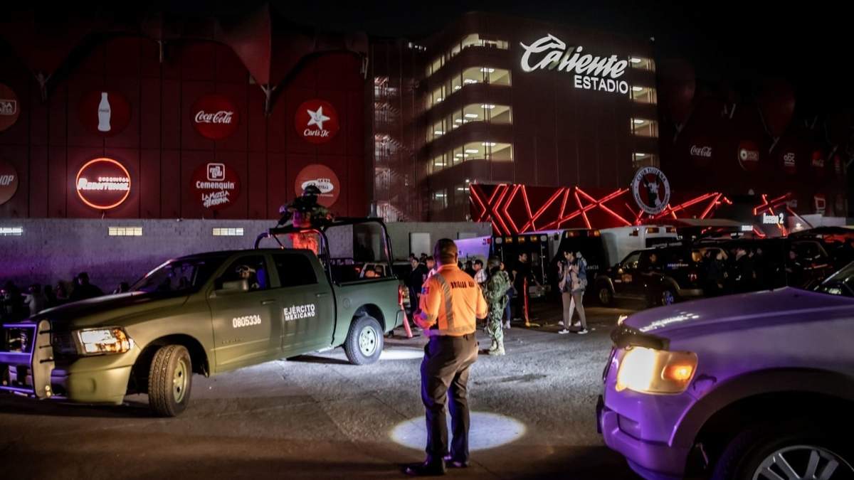 El Ejército Mexicano afuera del Estadio Caliente tras la balacera