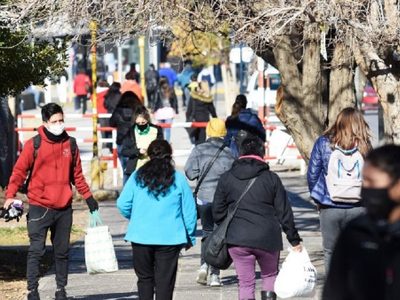 COVID 19: por el aumento de contagios solicitan completar los esquemas de vacunación