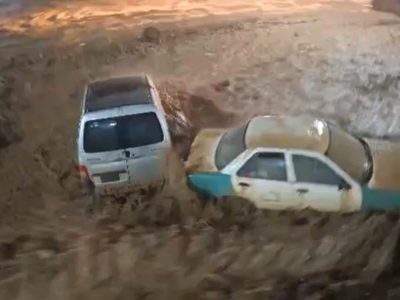Emergencia en Tlapa por lluvias: Personas y vehículos son arrastrados; hay cuatro desaparecidos