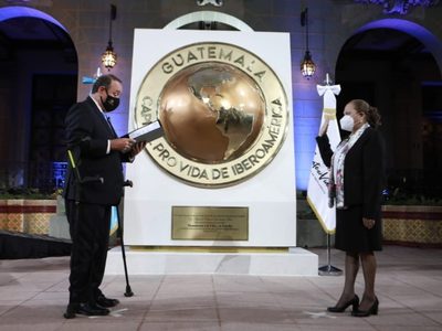 El presidente de Guatemala rechaza acudir a la Cumbre de las Américas