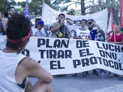 La Multisectorial de Neuquén festejó la marcha atrás de la Ley Ómnibus