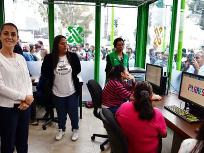 Pilares niega obligar a talleristas a ir a la marcha de AMLO, pero los cita a las 8 de la mañana