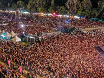 270 mil personas presenciaron el primer día de la Fiesta de la Confluencia