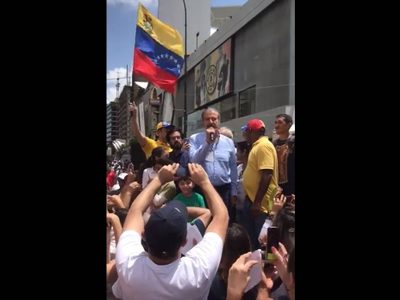Fox afirma en Venezuela que “el dictador saldrá” y recuerda su triunfo en el 2000