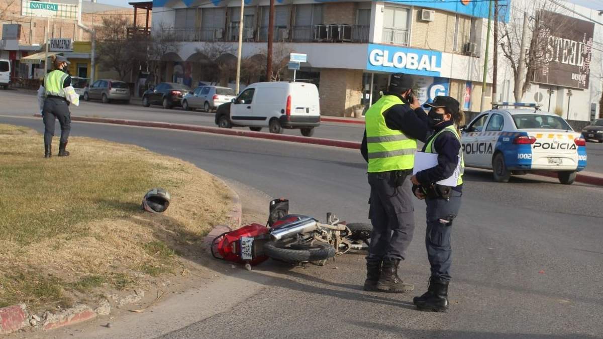 El motociclista no era oriundo de Centenario. Fuente: (Twitter)